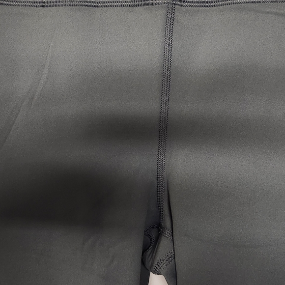 Green High-Waisted Leggings - Picture 4 of 6